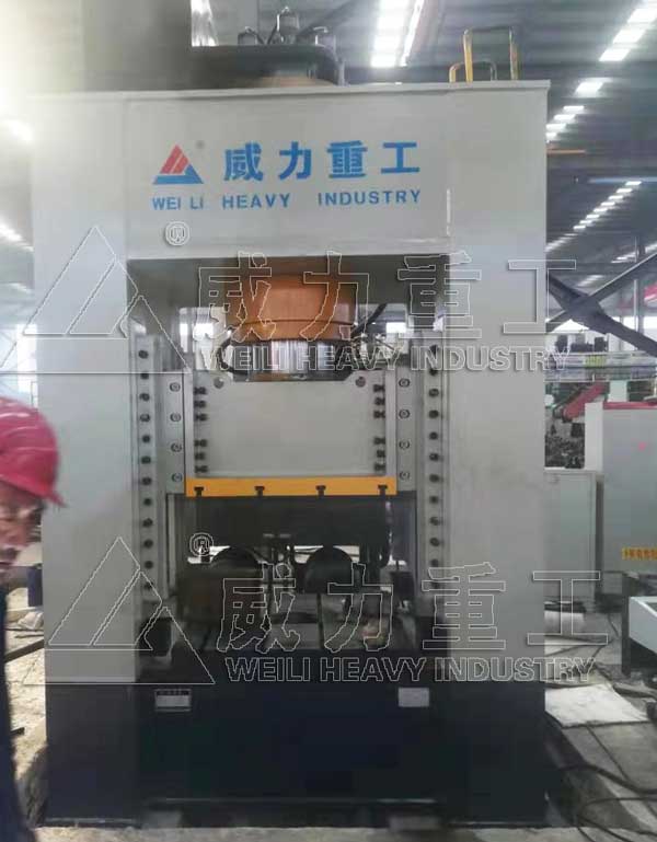 萬向節(jié)軸承座熱壓成型液壓機(jī)